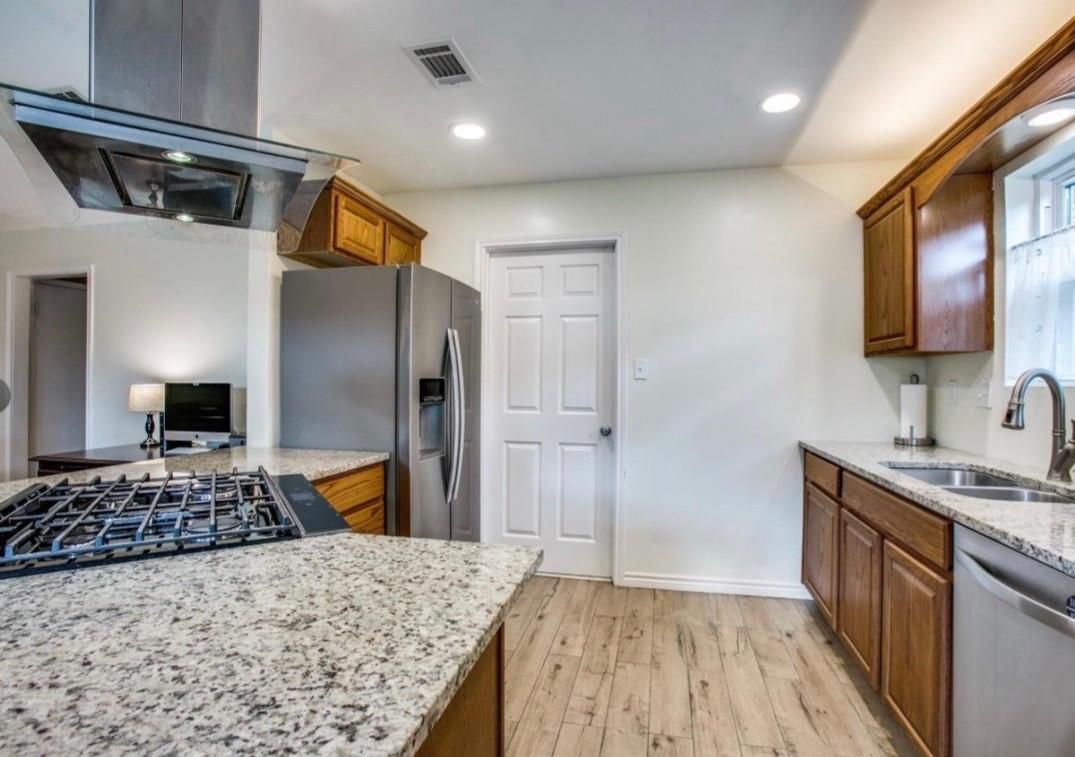 Interior, Kitchen, Recessed Lighting, Wood Texture Flooring