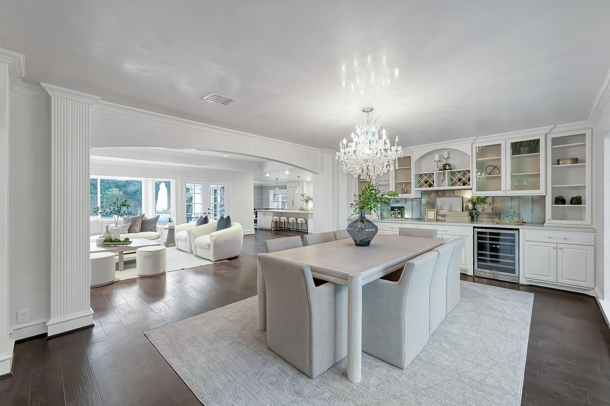 Chandelier, Dining room, Interior, Living room, Wood Texture Flooring