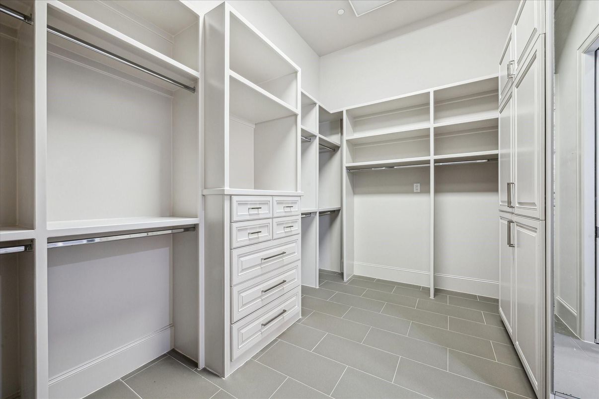 Interior, Walk-in Closets