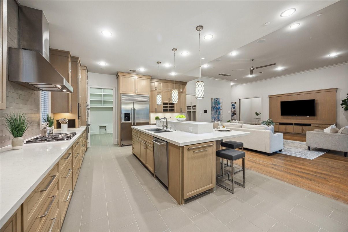 Interior, Kitchen, Living room, Pendant Lights, Recessed Lighting, Stainless Steel Appliances, Wood Texture Flooring