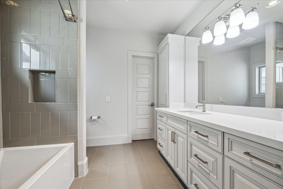 Bathroom, Dual Sink Vanities, Interior