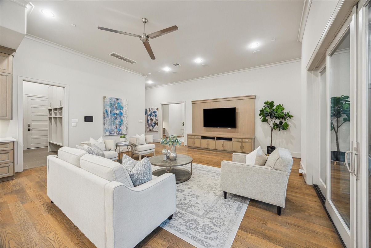 Interior, Living room, Recessed Lighting, Wood Texture Flooring