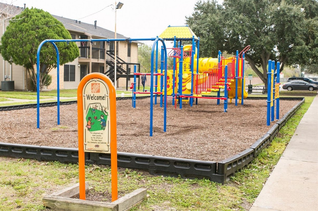 Backyard, Exterior, Playground