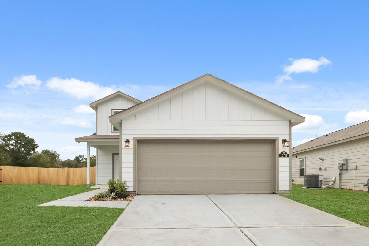 Detached Garage, Exterior