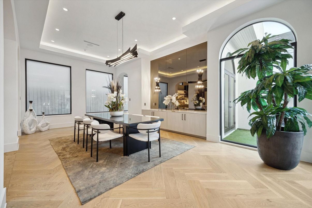 Dining room, Interior, Pendant Lights, Recessed Lighting, Wood Texture Flooring