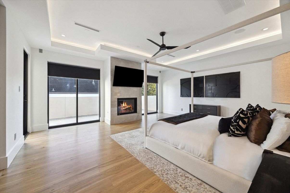 Bedroom, Fireplace, Interior, Recessed Lighting, Wood Texture Flooring