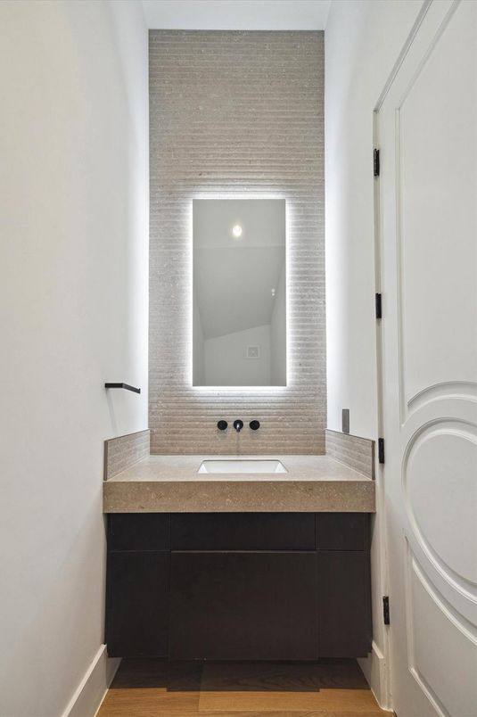 DE Listing image placeholder