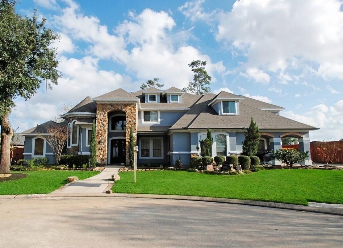 Exterior, Facade, French Provincial