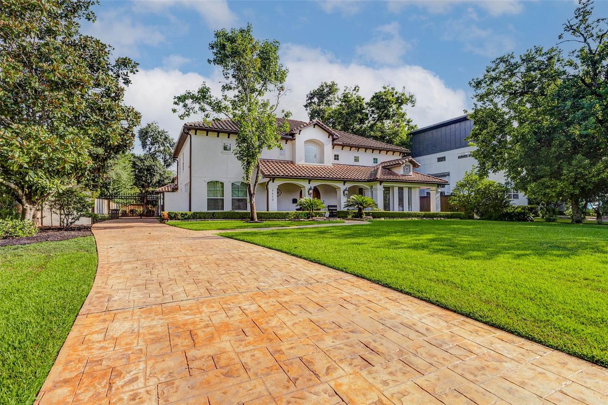 Backyard, Exterior, Facade, Spanish Mediterranean