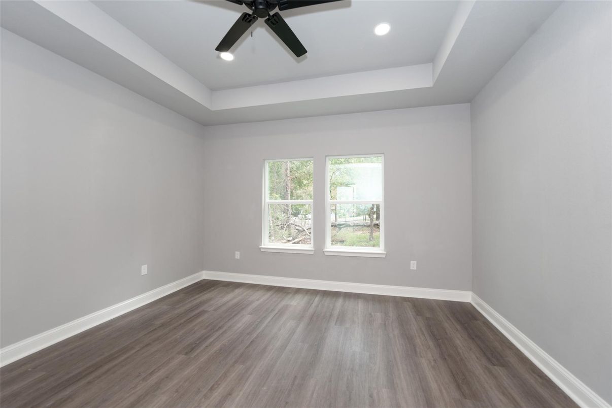 Empty room, Interior, Recessed Lighting, Wood Texture Flooring