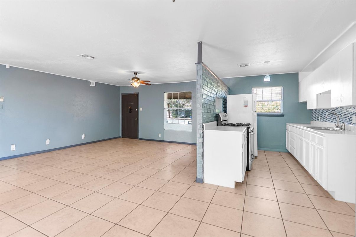 Interior, Kitchen, Pendant Lights, Washer