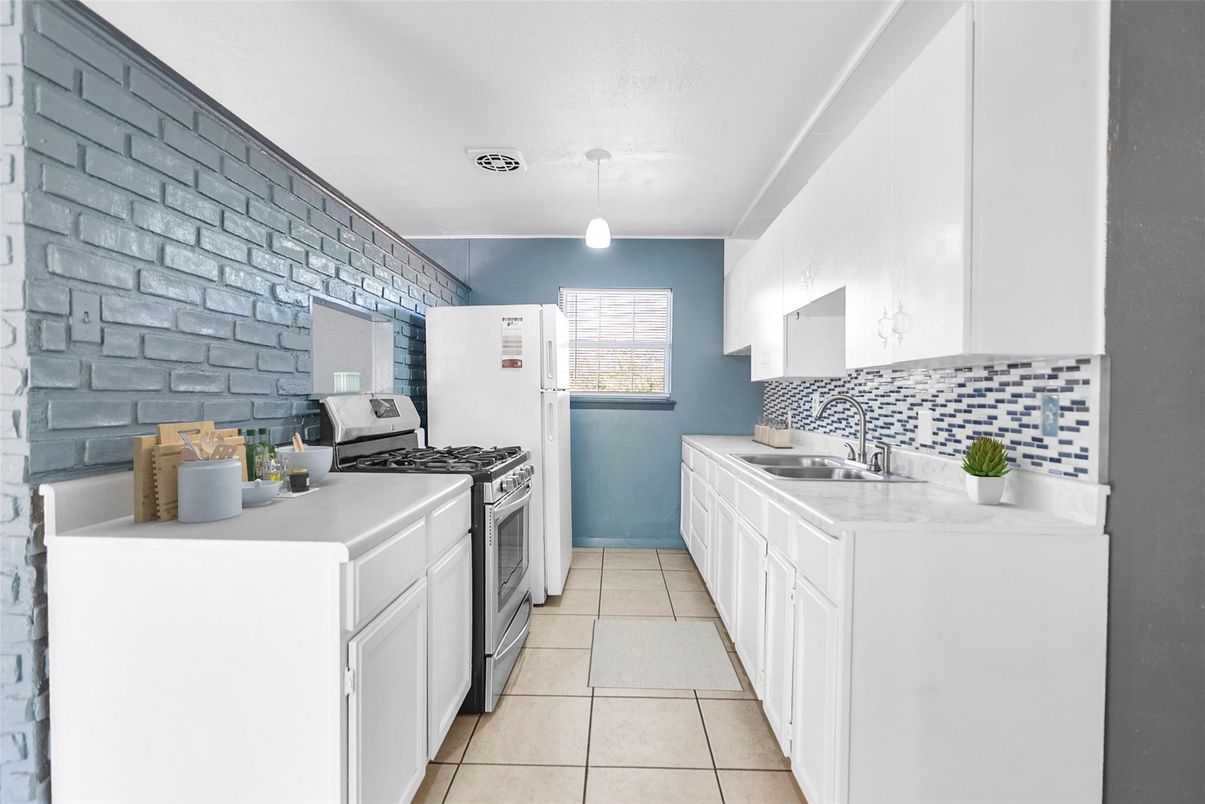 Interior, Kitchen, Pendant Lights