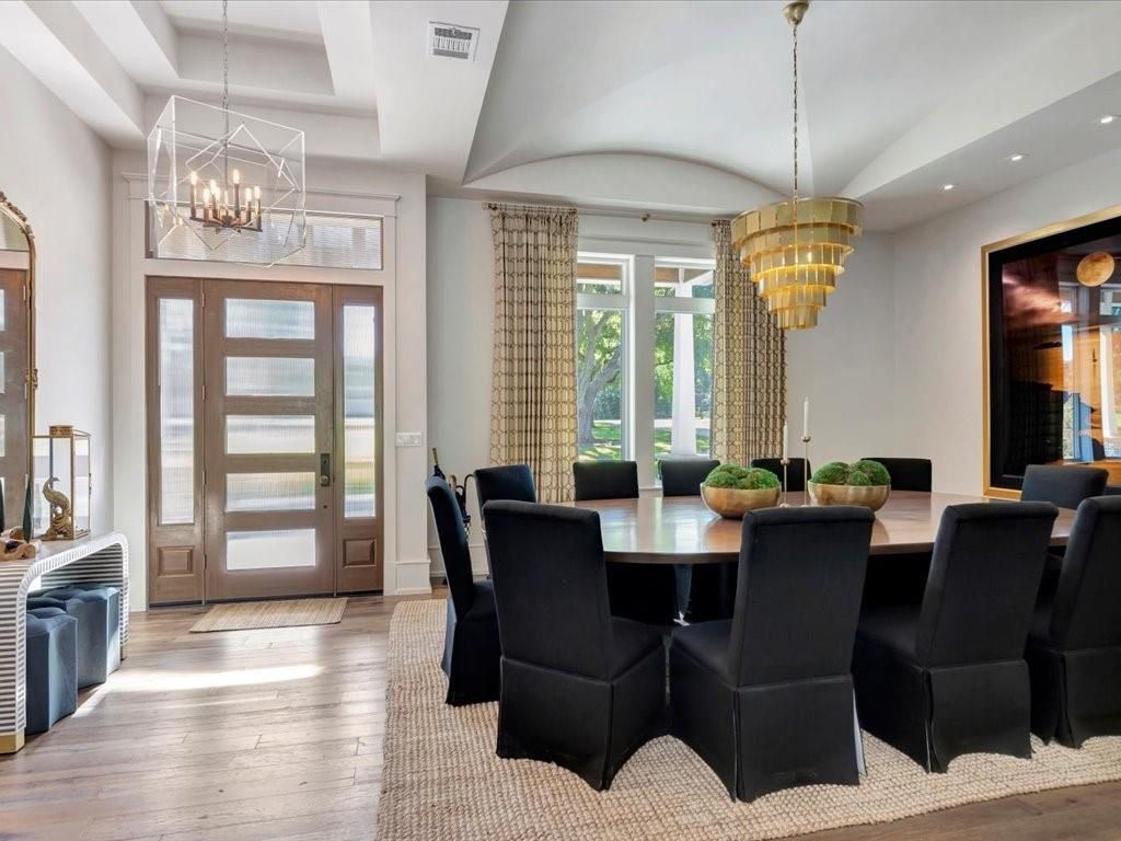 Chandelier, Dining room, Interior, Recessed Lighting, Wood Texture Flooring