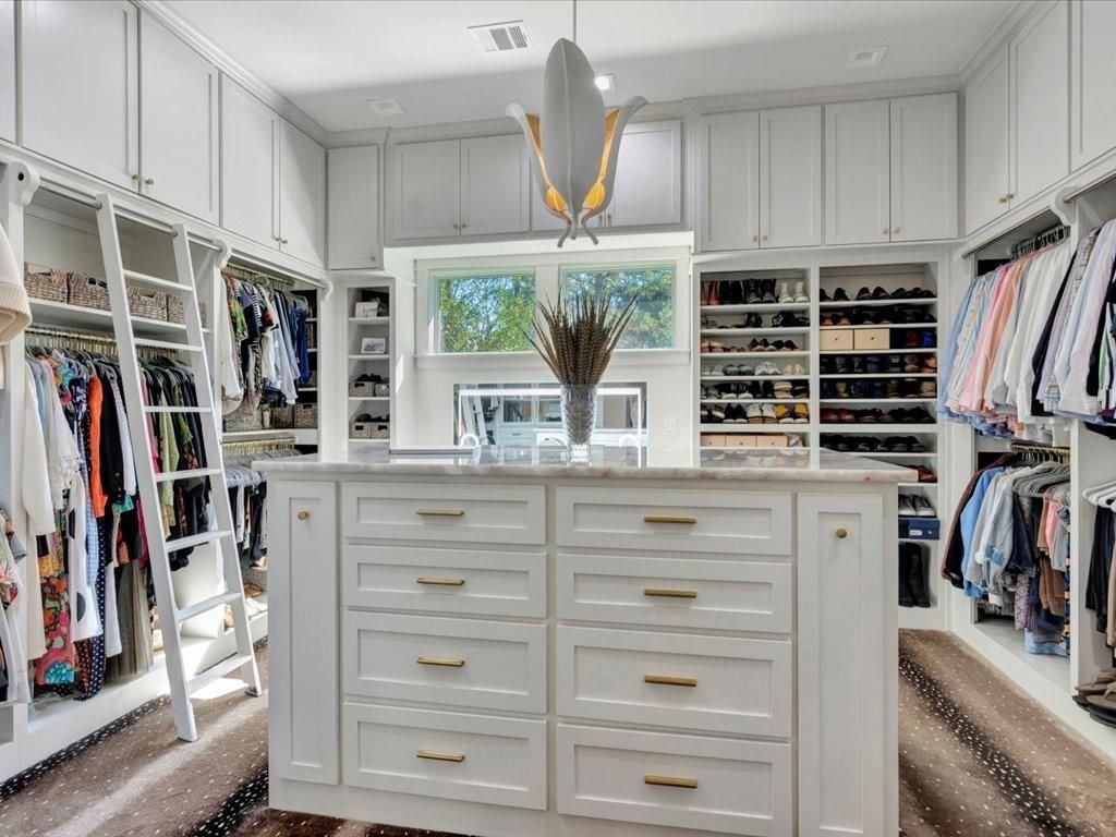 Interior, Pendant Lights, Walk-in Closets