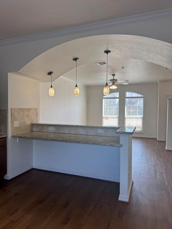 Interior, Pendant Lights, Wood Texture Flooring