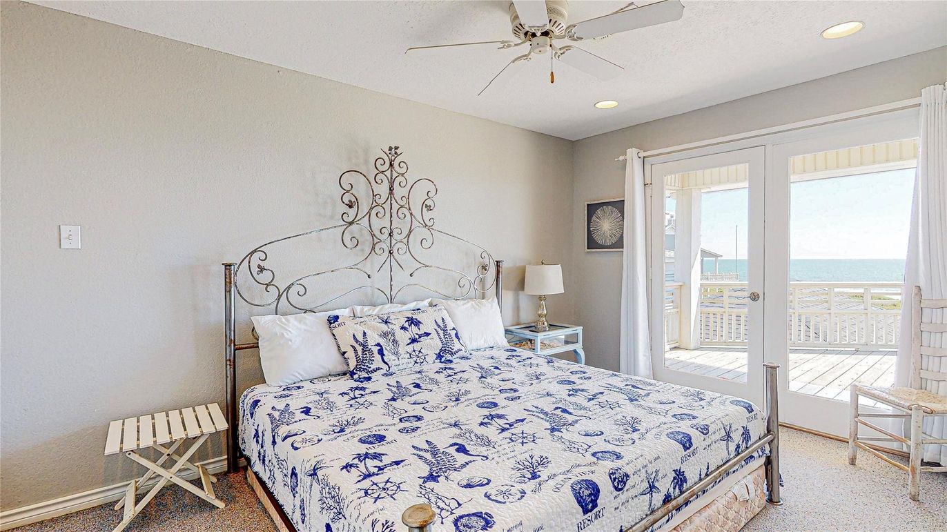 Bedroom, Interior, Recessed Lighting, Water