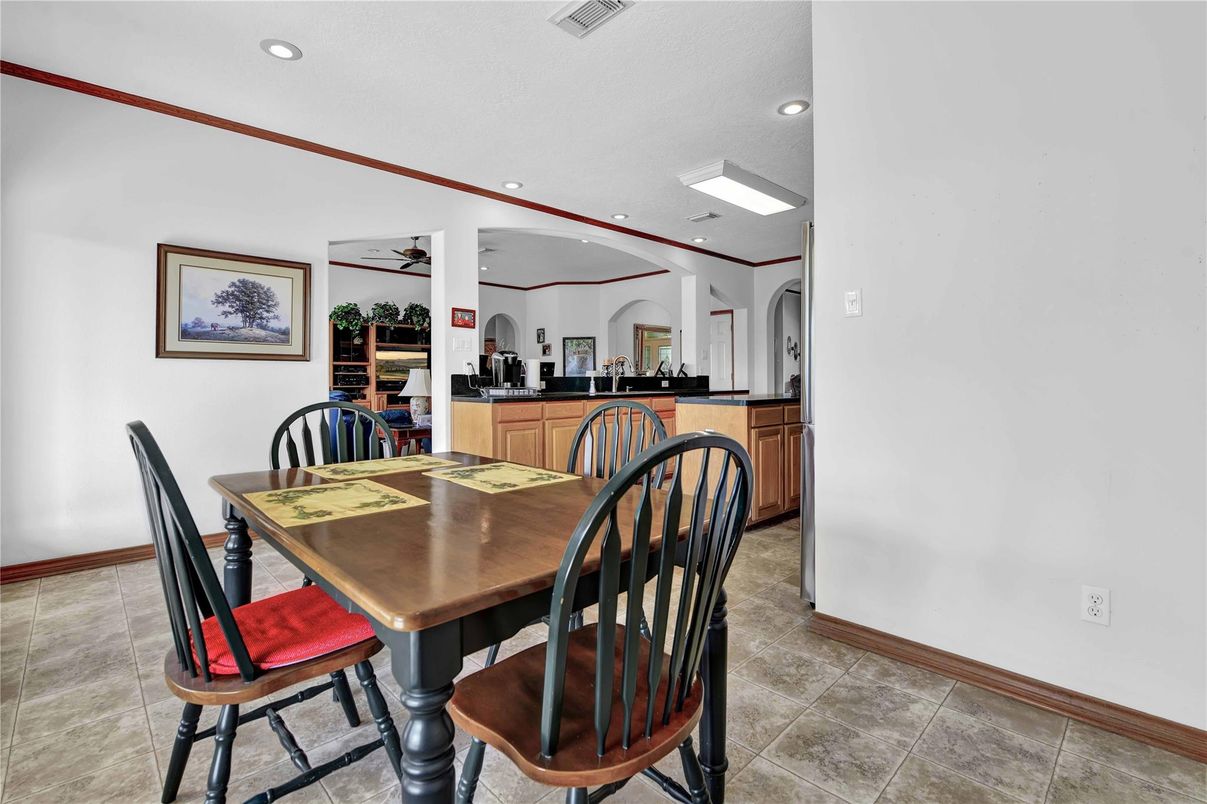 Dining room, Interior, Recessed Lighting