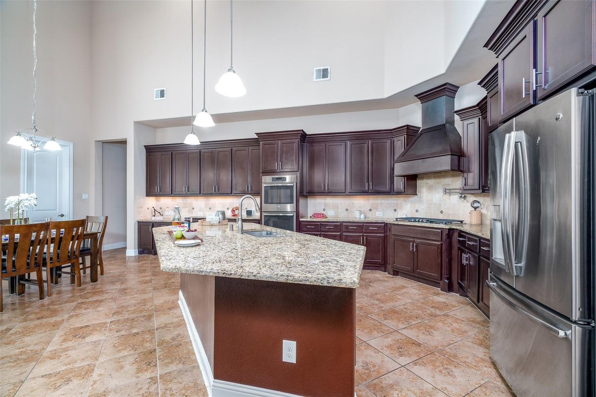 Interior, Kitchen, Pendant Lights, Stainless Steel Appliances