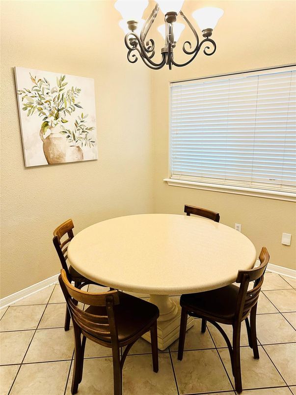 Chandelier, Dining room, Interior