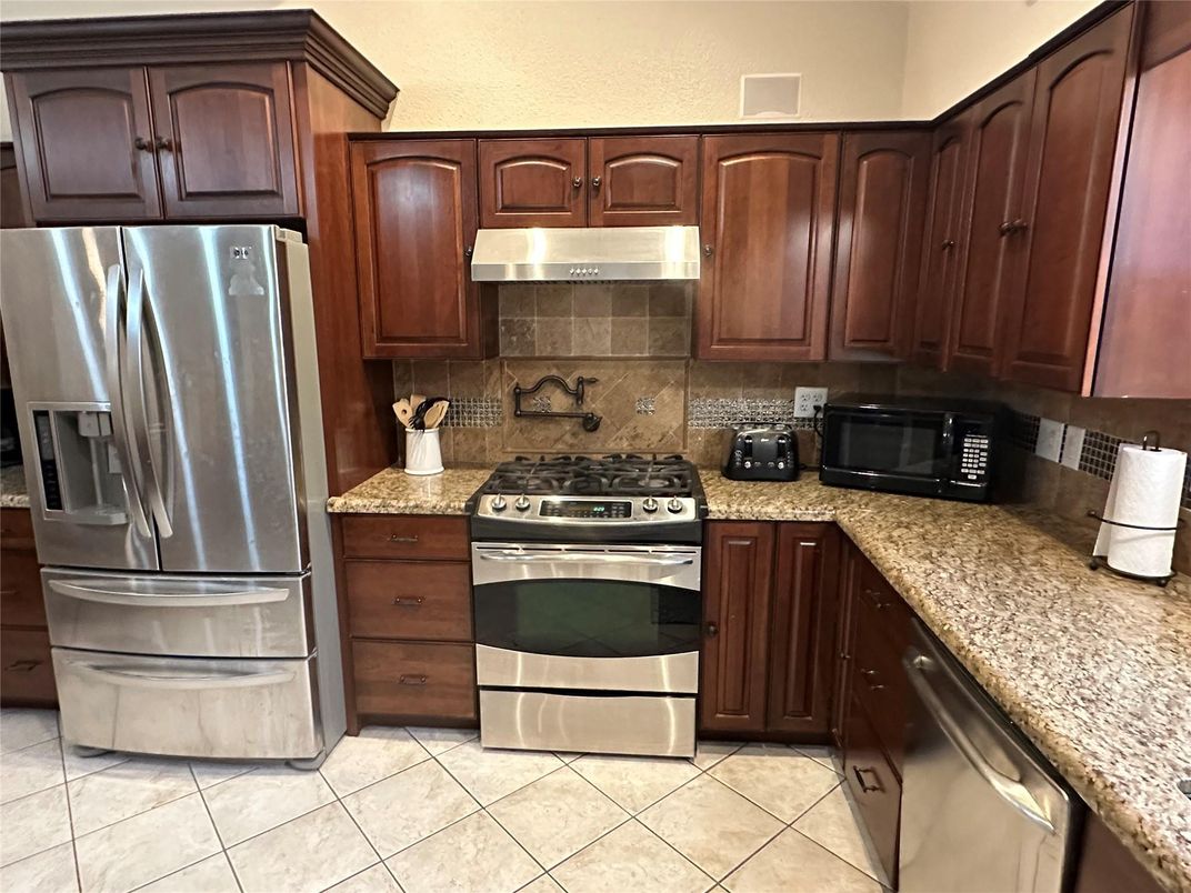 Interior, Kitchen, Stainless Steel Appliances