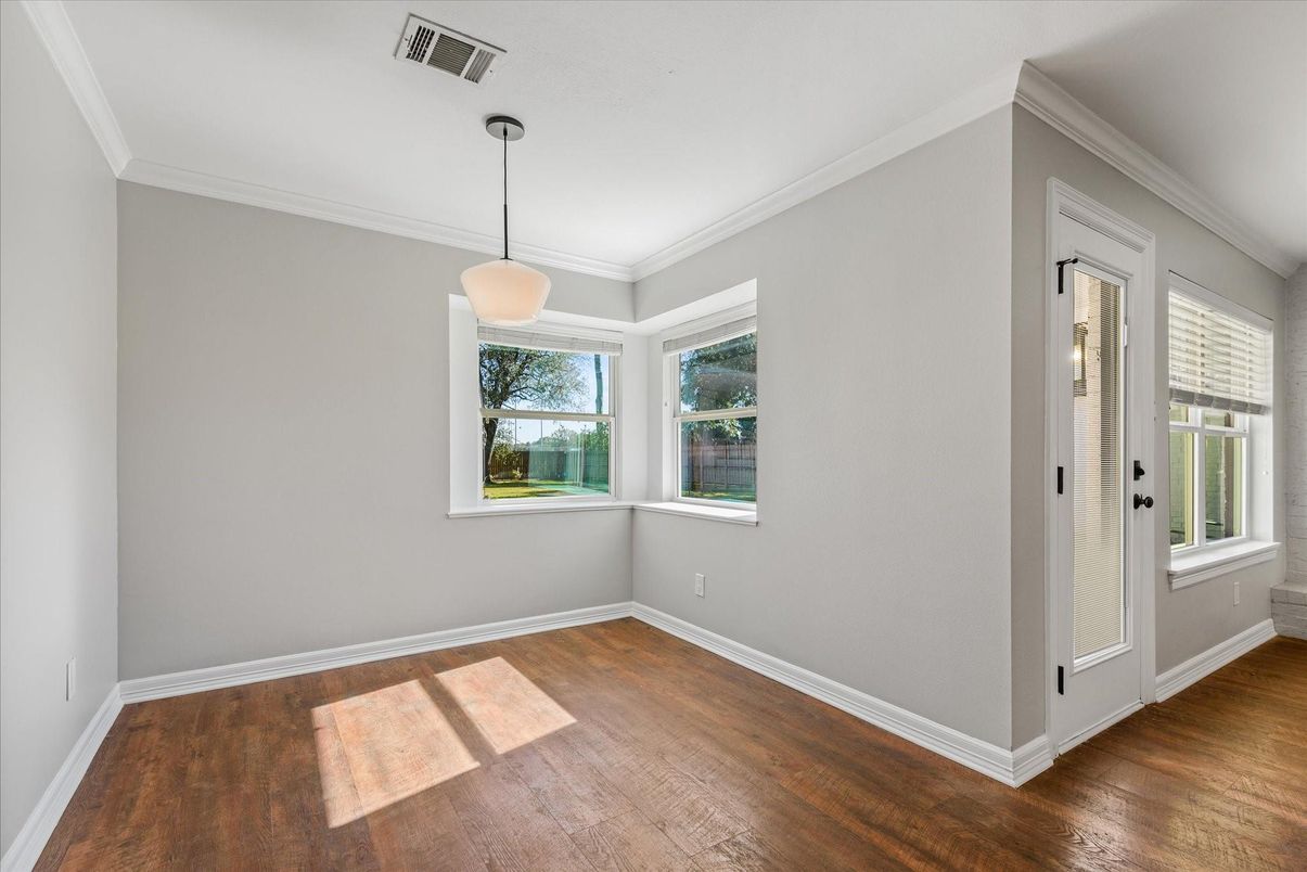 Empty room, Interior, Pendant Lights, Wood Texture Flooring