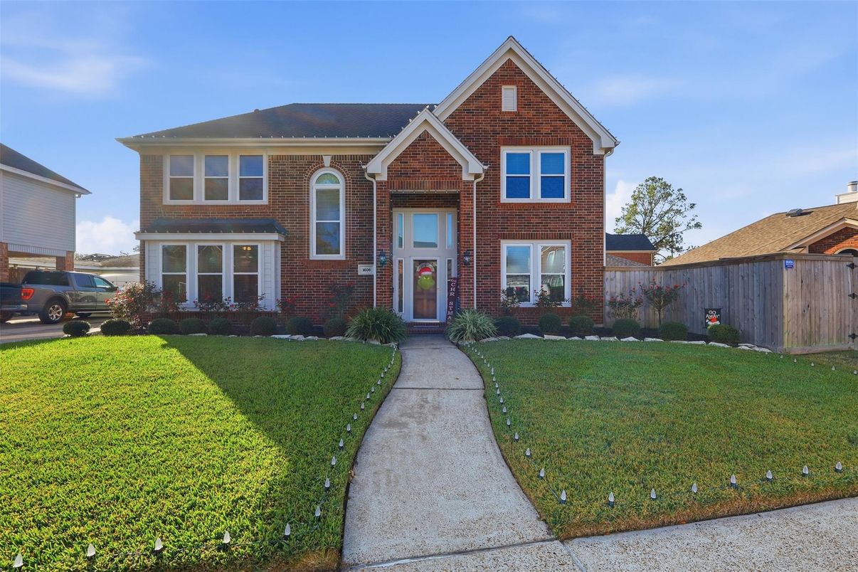 Exterior, Facade, Brick Facade, Brick Traditional