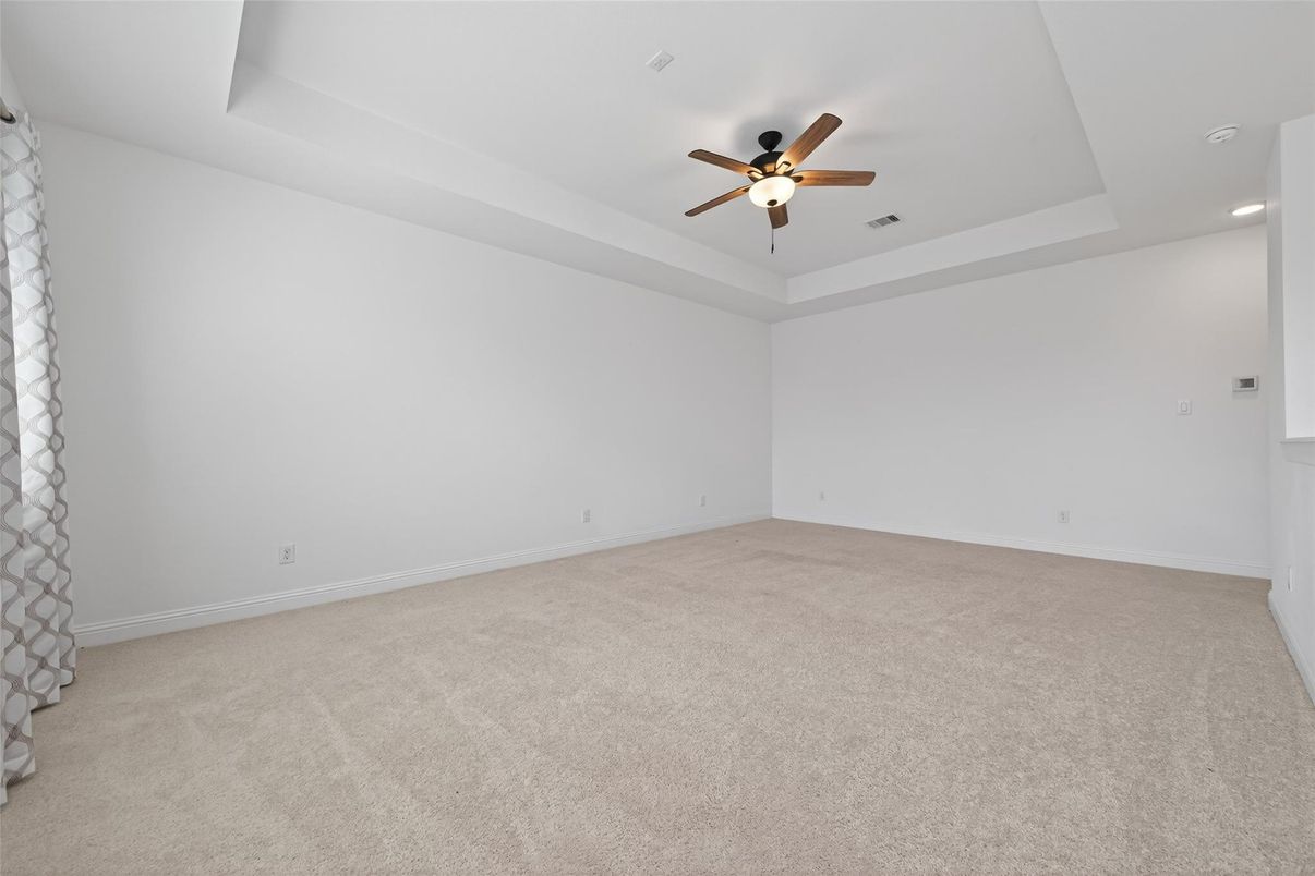 Empty room, Interior, Recessed Lighting