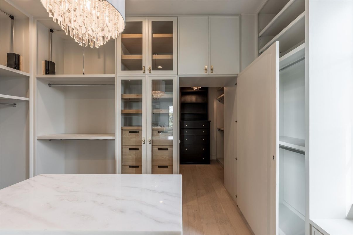 Chandelier, Interior, Walk-in Closets, Wood Texture Flooring