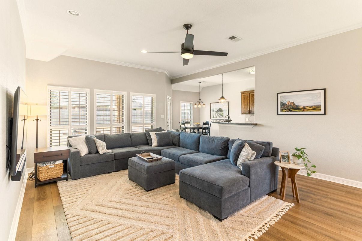 Dining room, Interior, Living room, Pendant Lights, Recessed Lighting, Wood Texture Flooring