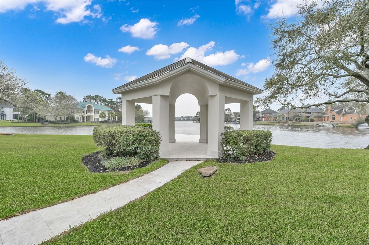 Backyard, Exterior, Water