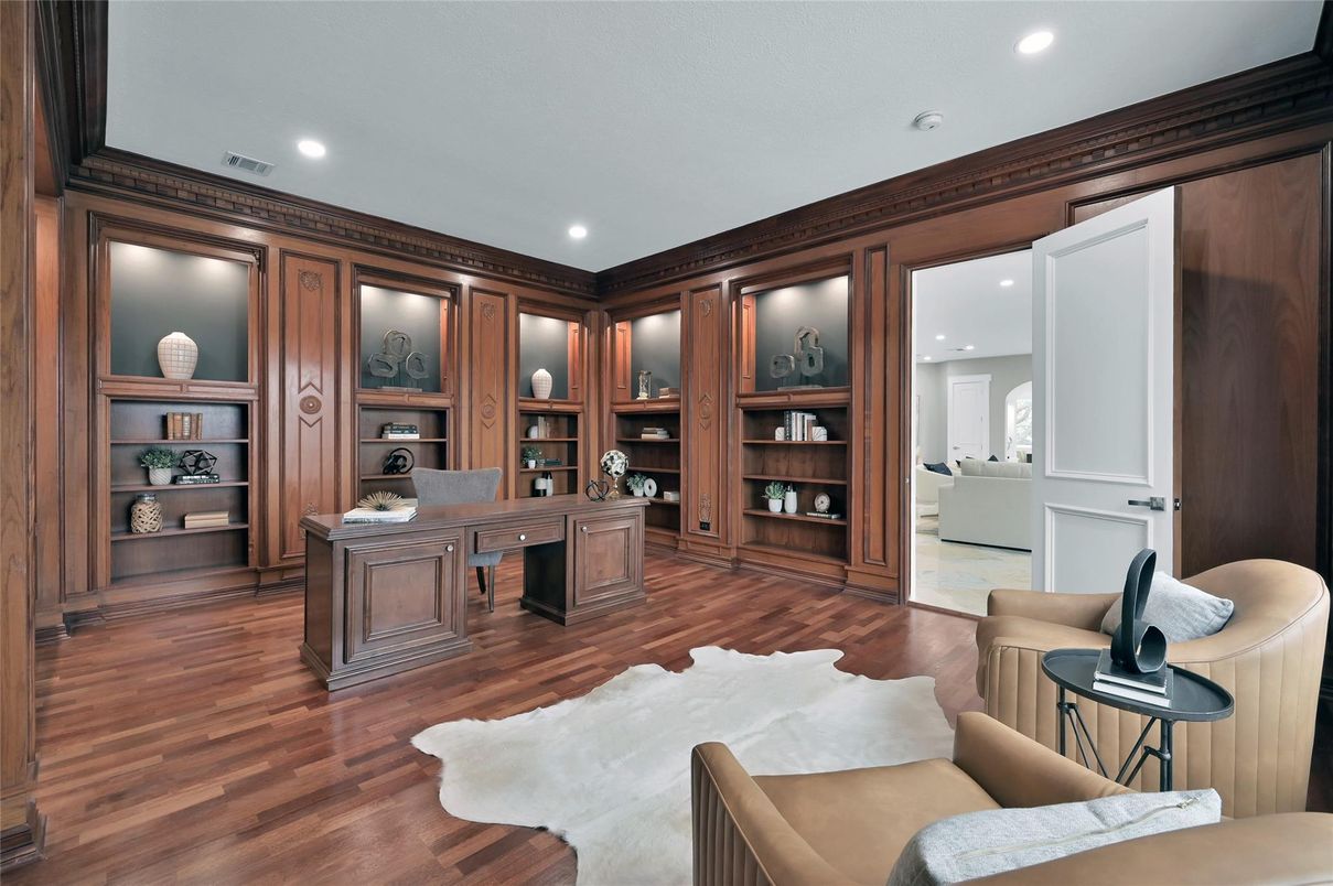Home Office, Interior, Recessed Lighting, Wood Texture Flooring