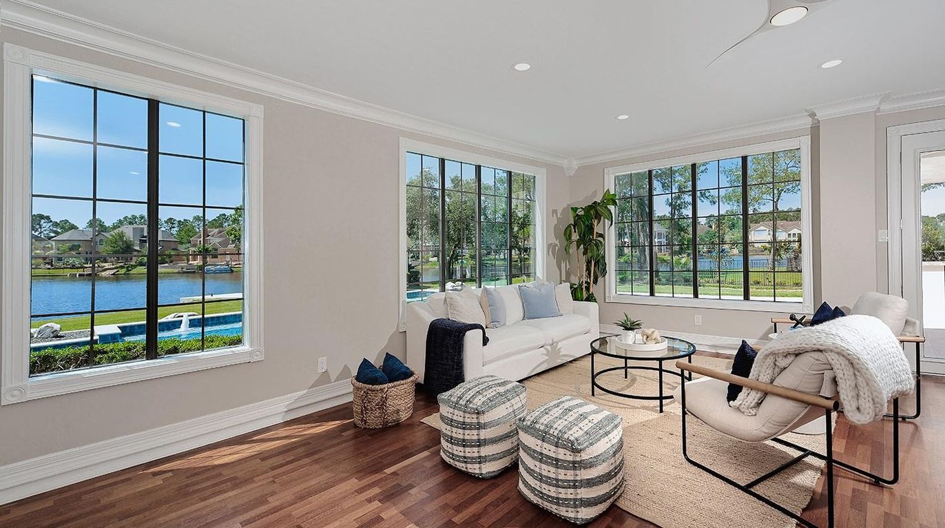 Interior, Living room, Recessed Lighting, Water, Wood Texture Flooring