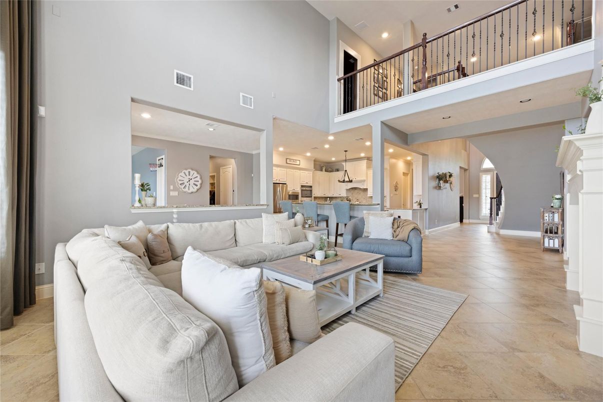 Interior, Kitchen, Living room, Pendant Lights, Recessed Lighting