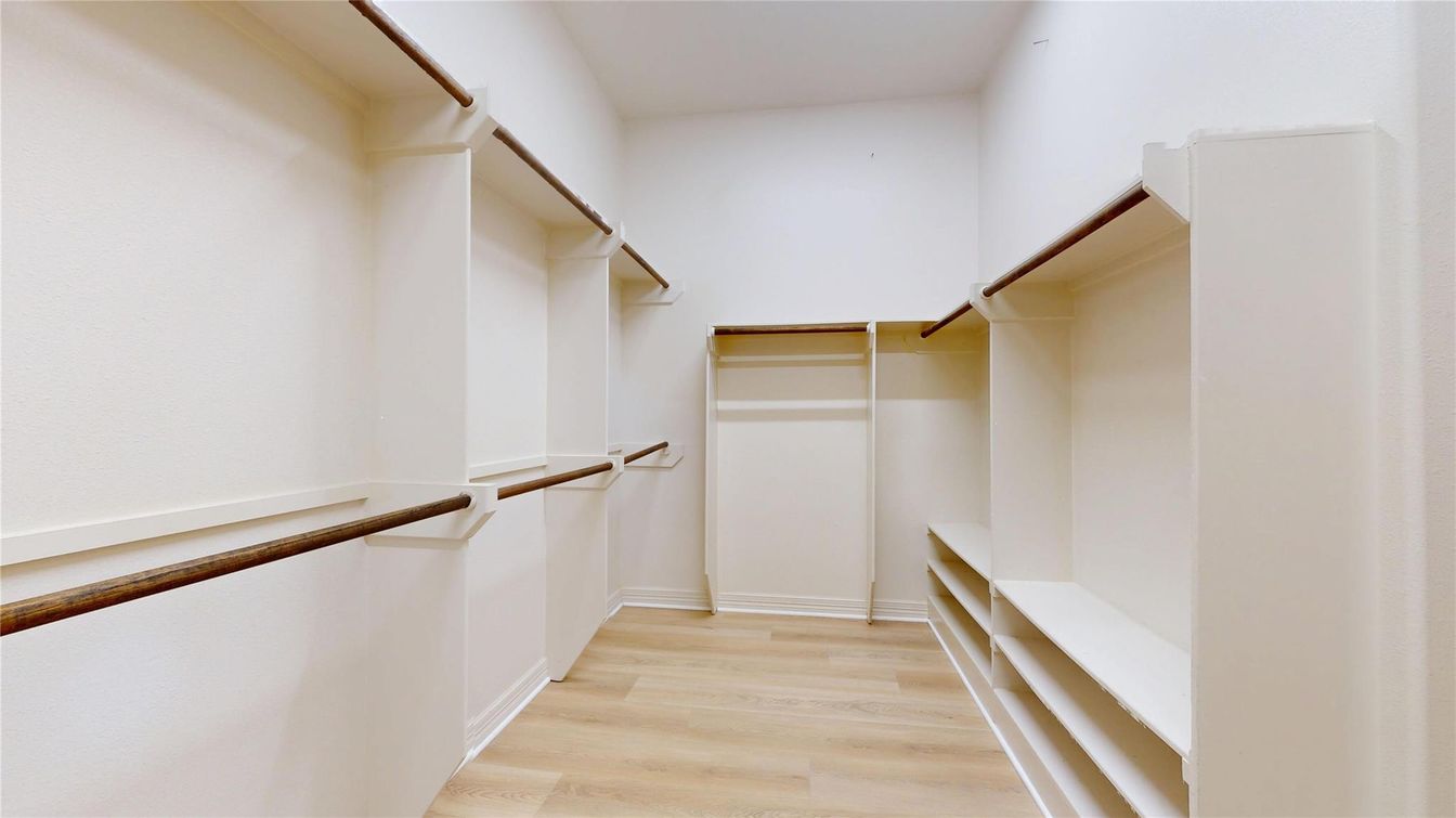 Interior, Walk-in Closets, Wood Texture Flooring