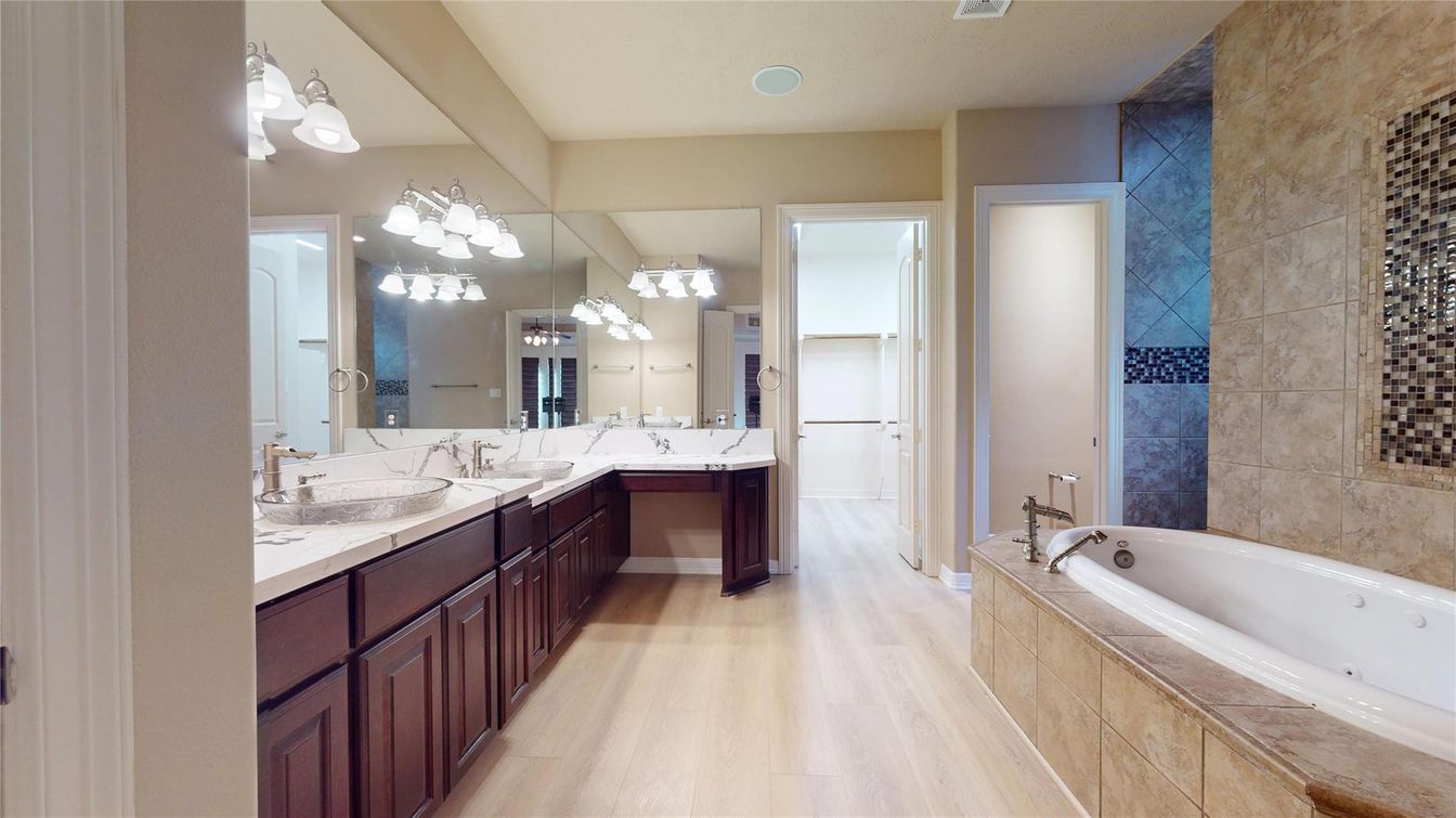 Bathroom, Dual Sink Vanities, Interior, Wood Texture Flooring