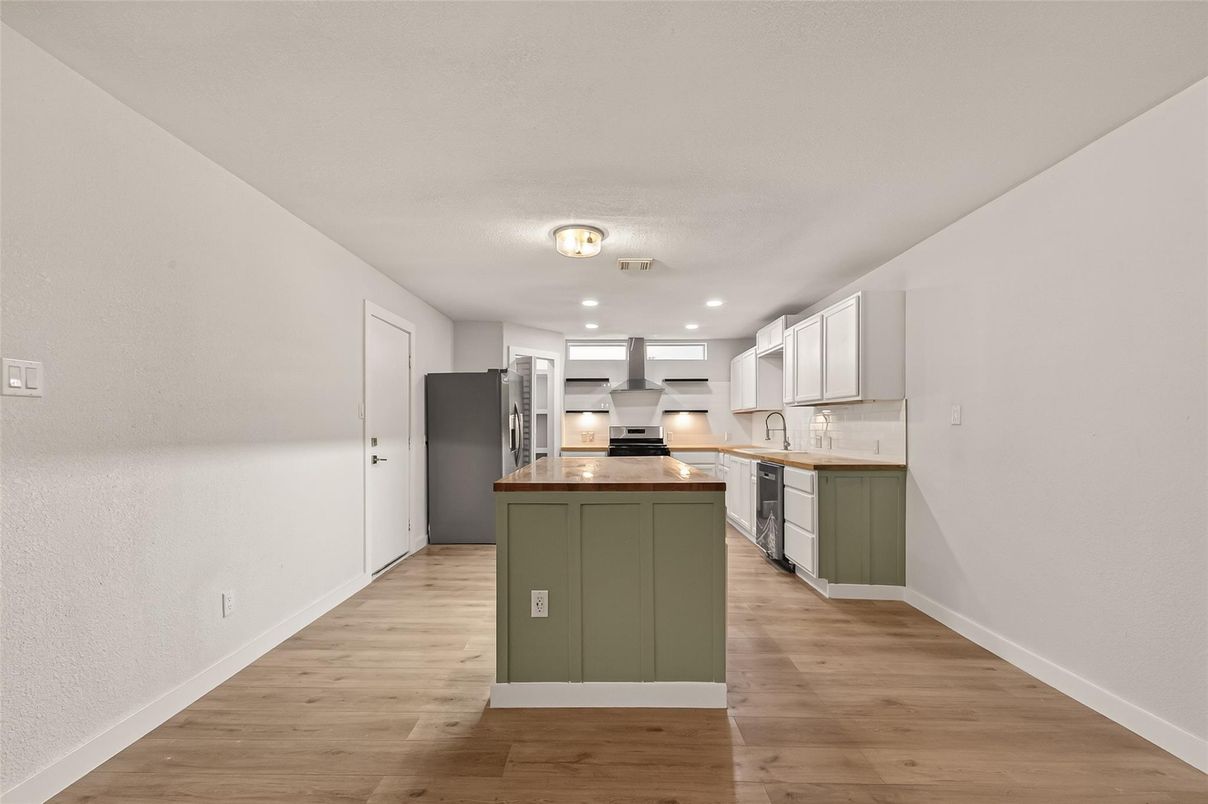 Interior, Kitchen, Recessed Lighting, Wood Texture Flooring