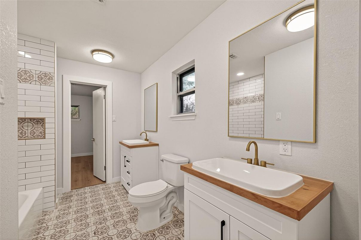 Bathroom, Interior, Wood Texture Flooring