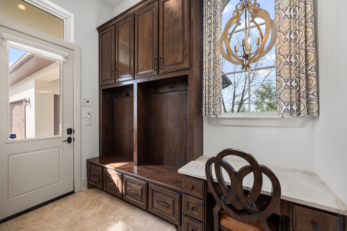 Chandelier, Interior