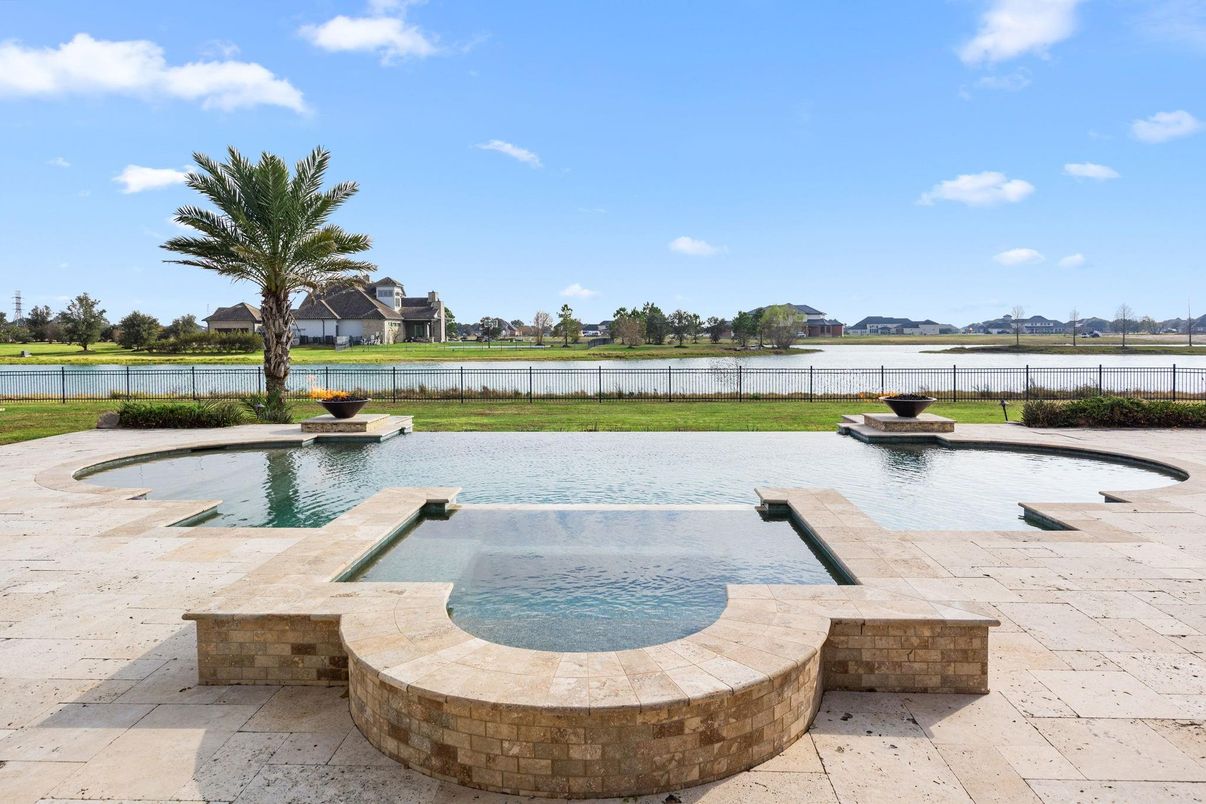 Exterior, Pool, Water