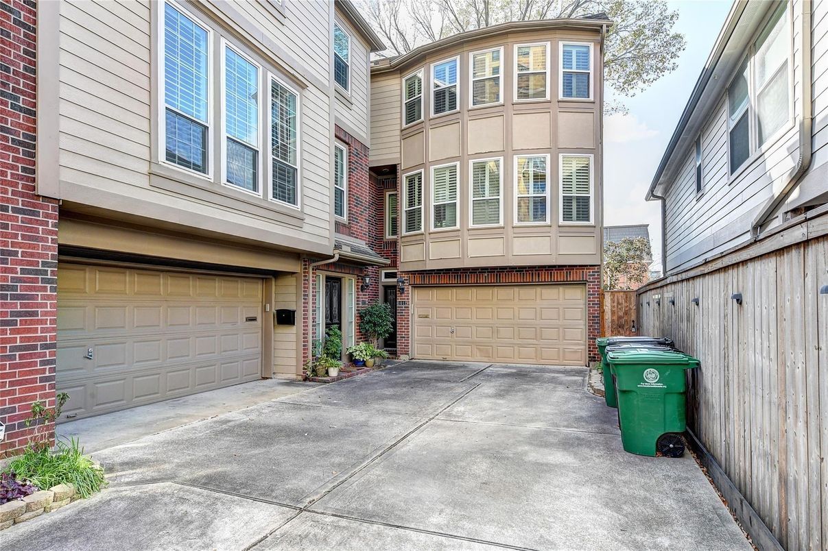 Attached, Exterior, Facade, Brick Facade, Rowhouse