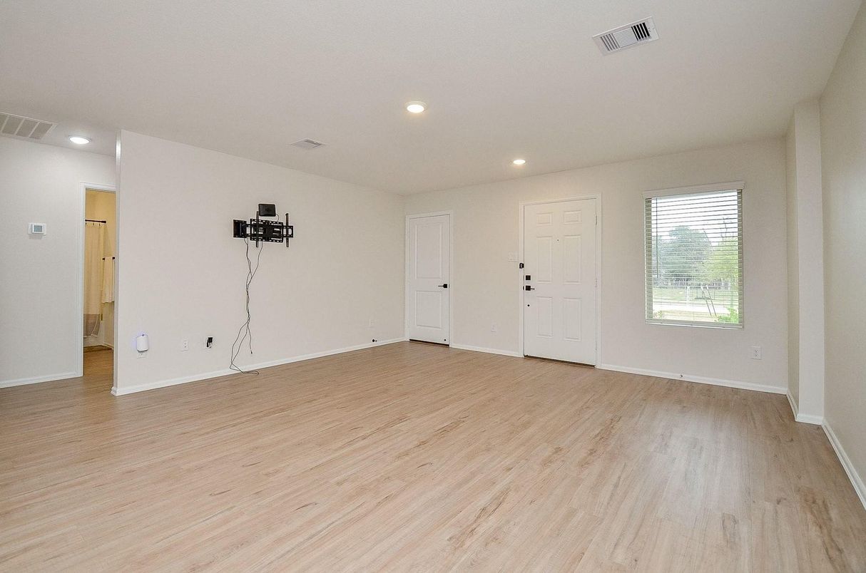 Empty room, Interior, Recessed Lighting, Wood Texture Flooring