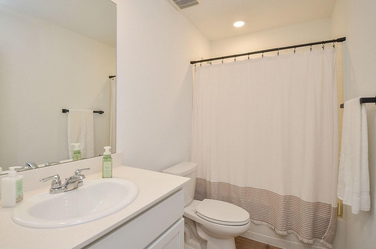 Bathroom, Interior, Recessed Lighting