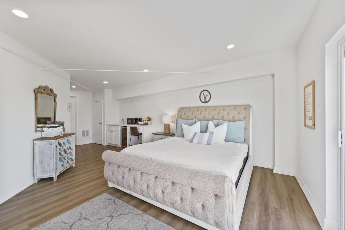 Bedroom, Interior, Recessed Lighting, Wood Texture Flooring