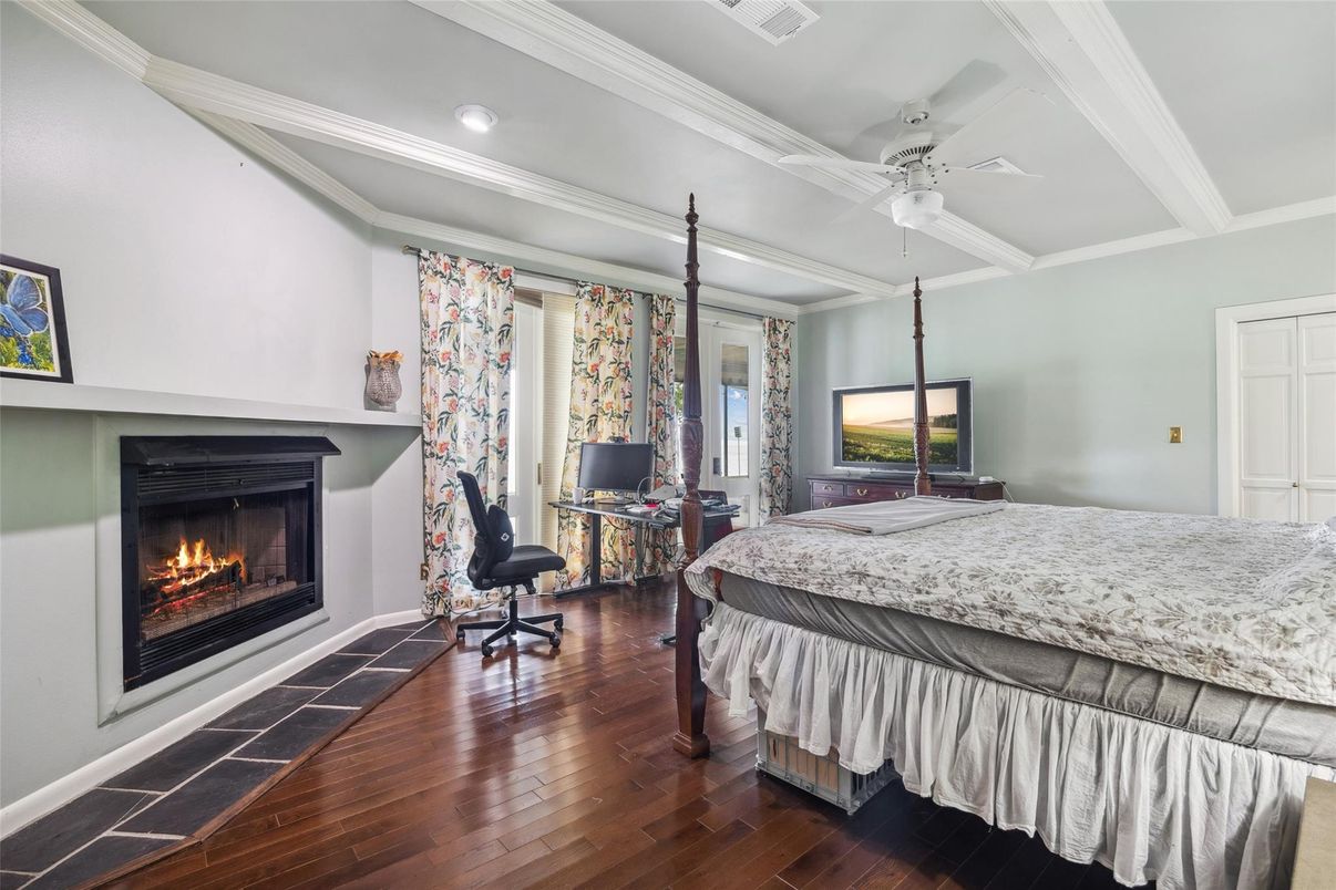 Bedroom, Fireplace, Home Office, Interior, Recessed Lighting, Wood Texture Flooring