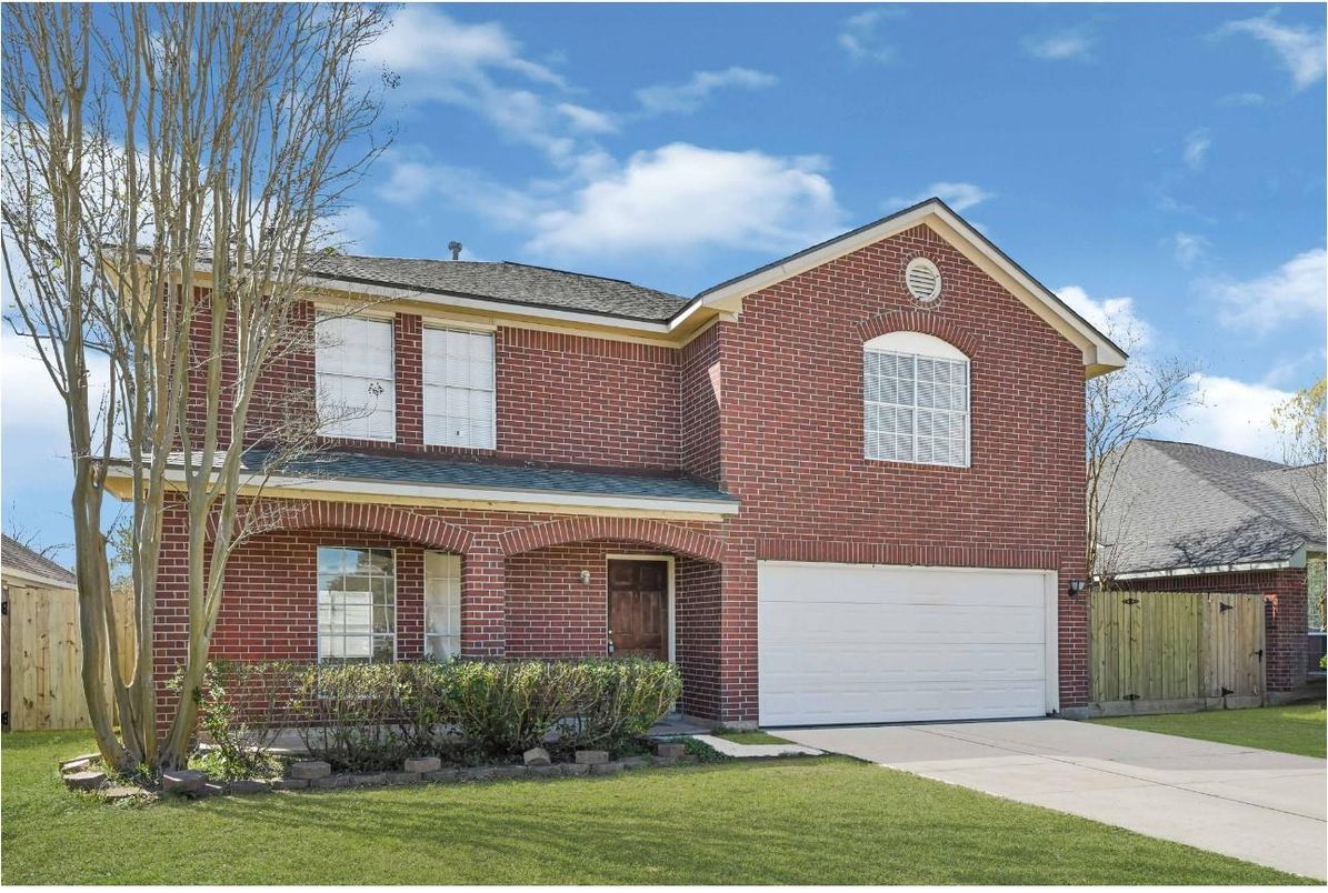 Attached, Exterior, Facade, Brick Facade, Brick Traditional