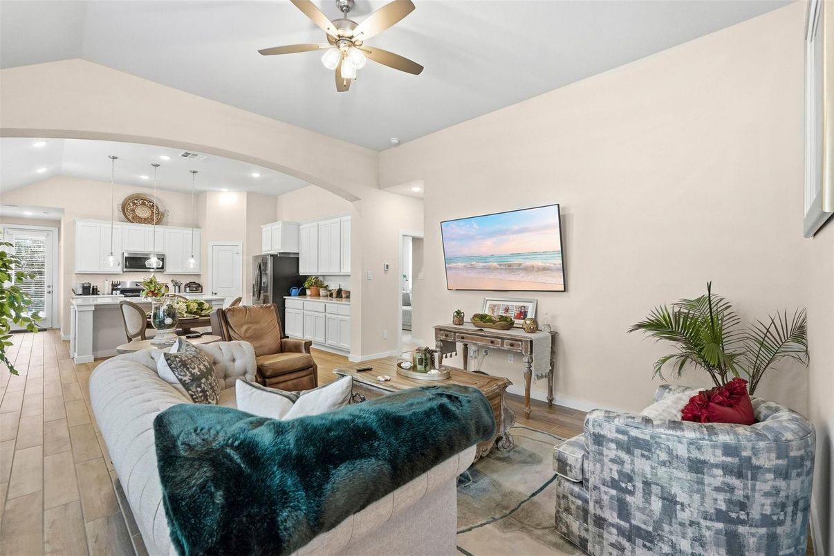 Interior, Kitchen, Living room, Pendant Lights, Recessed Lighting, Stainless Steel Appliances, Wood Texture Flooring