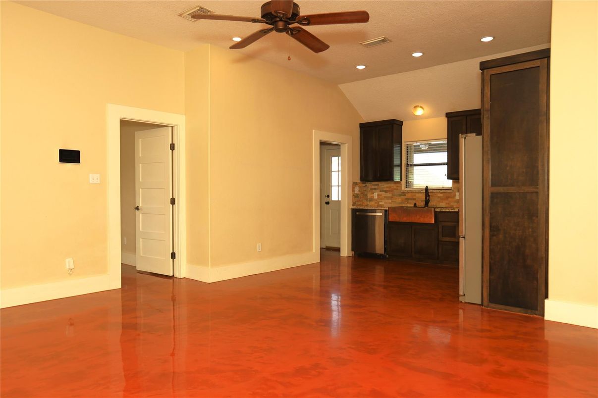 Empty room, Interior, Kitchen, Recessed Lighting