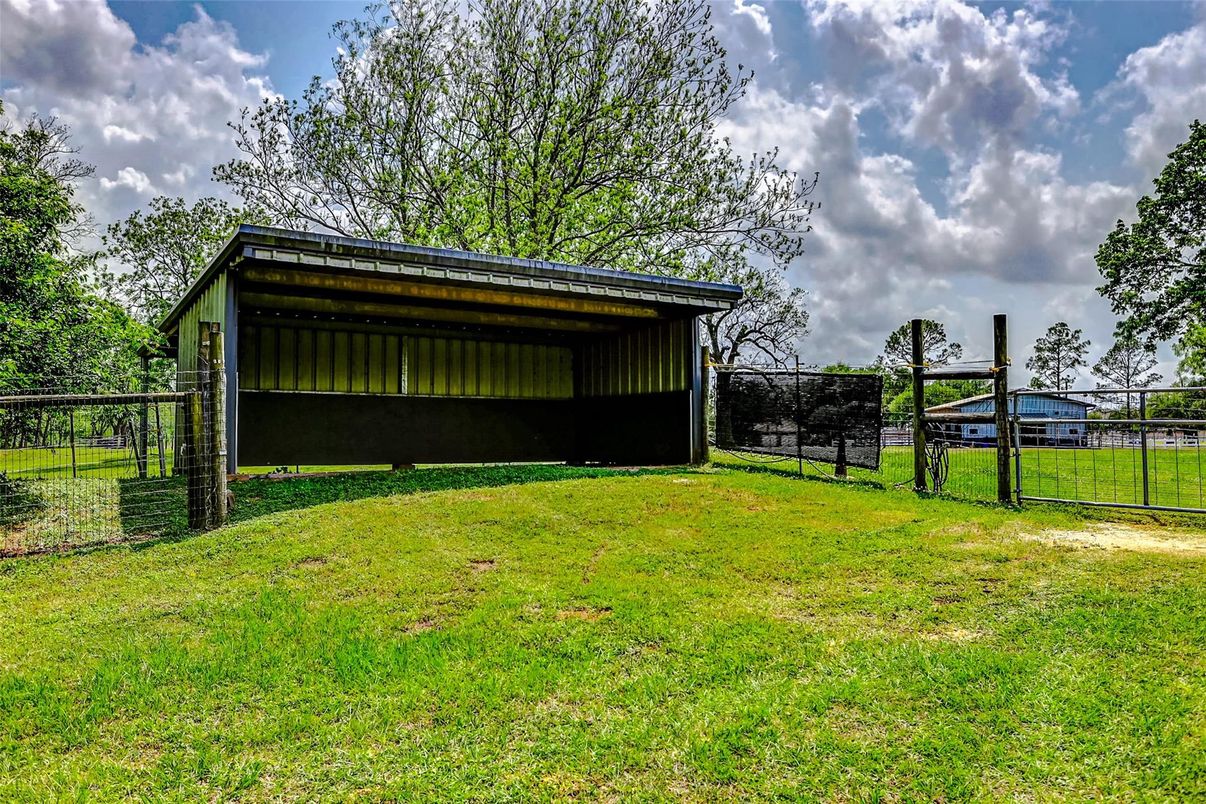 Backyard, Detached Garage, Exterior