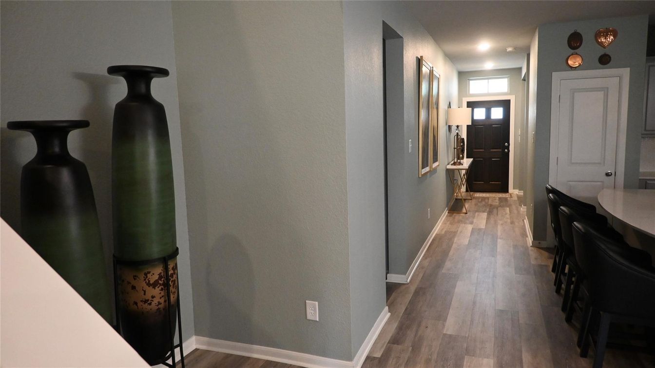 Interior, Recessed Lighting, Wood Texture Flooring