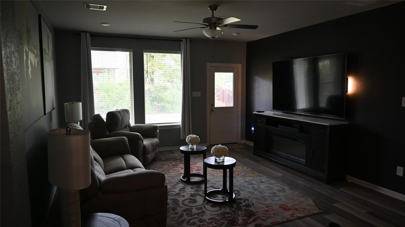 Interior, Living room, Recessed Lighting, Wood Texture Flooring